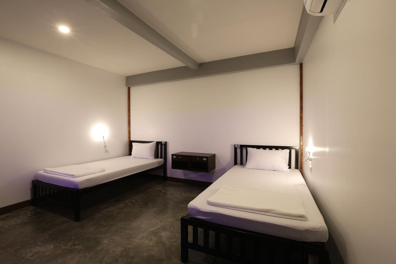 Ao Nang 阳台派对旅舍 - 仅限18岁以上的成人入住旅舍 外观 照片