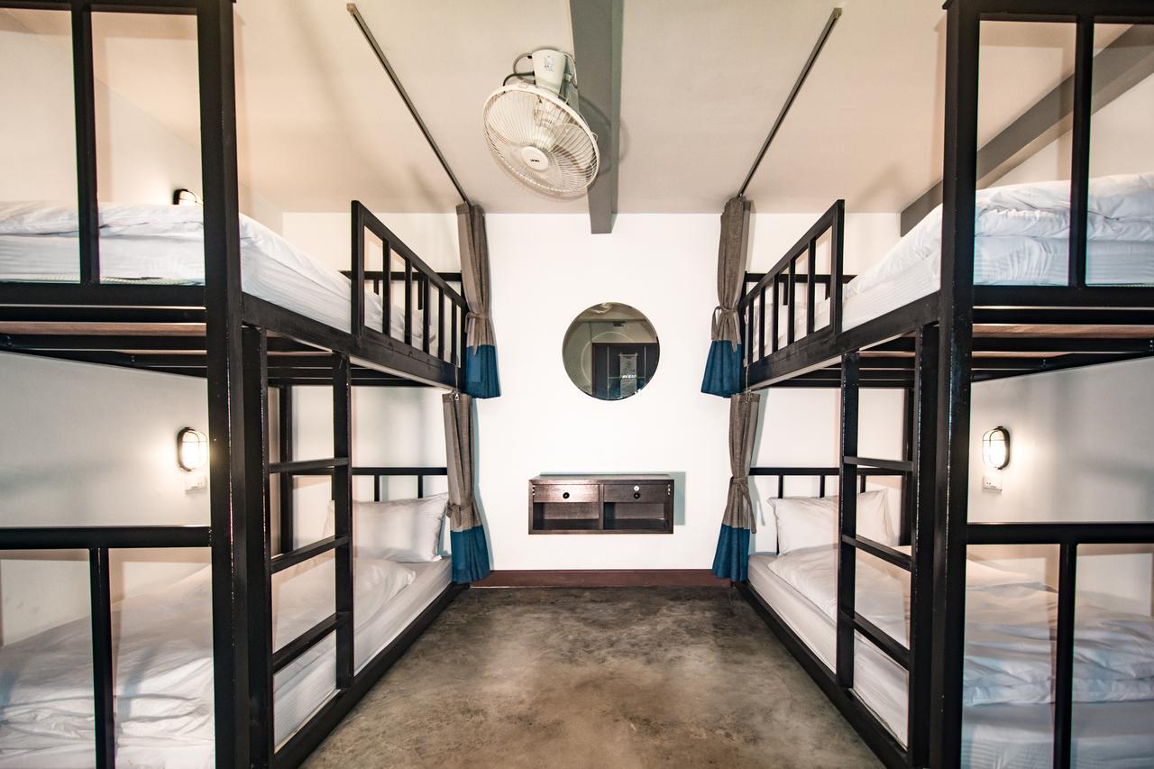 Ao Nang 阳台派对旅舍 - 仅限18岁以上的成人入住旅舍 外观 照片